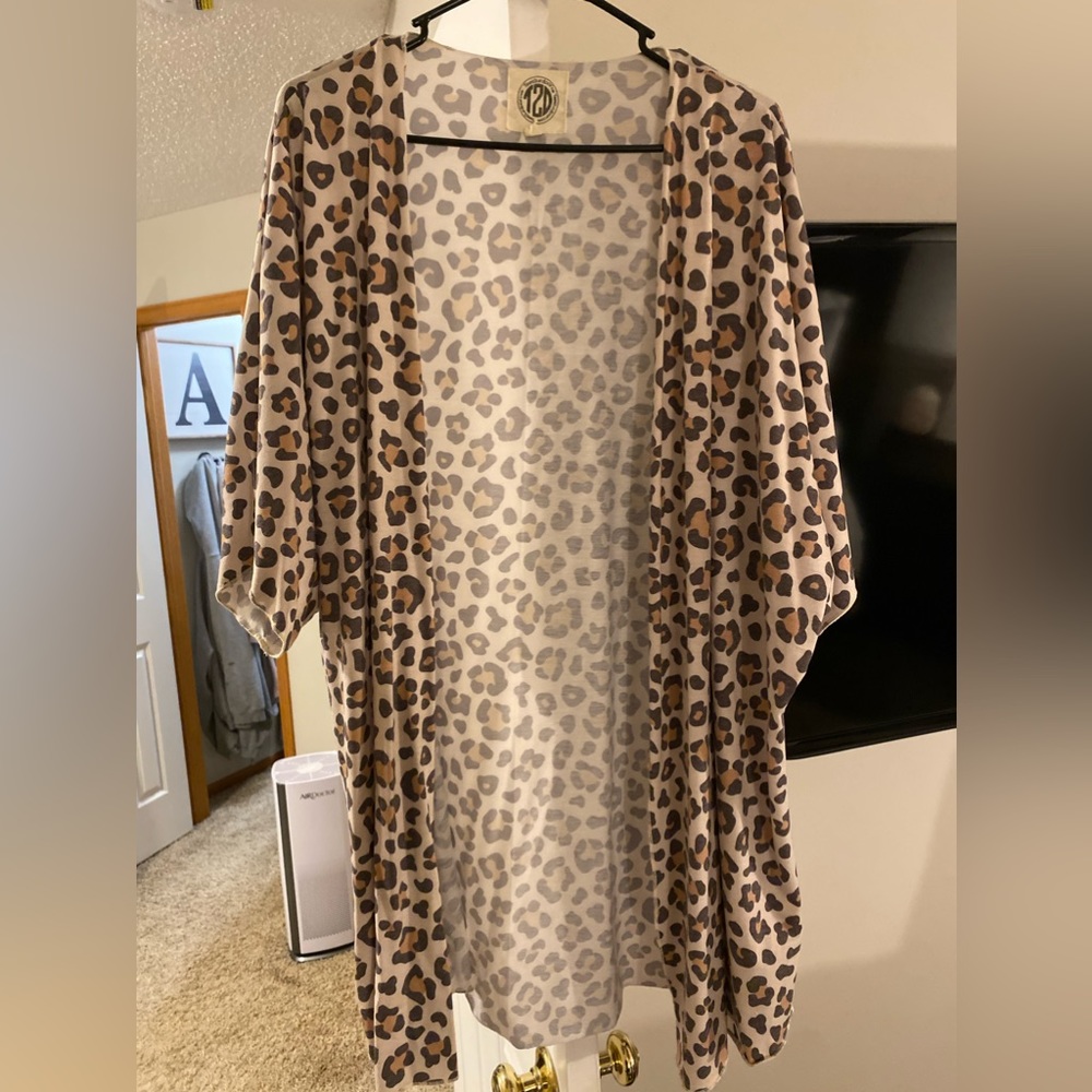 Short sleeve cardigan